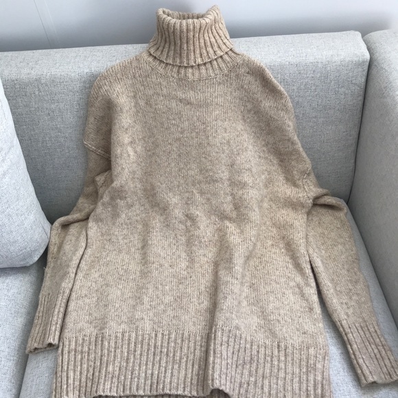 Sweater - Picture 6 of 7